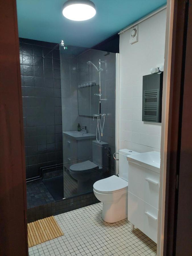 Moderne Historique Apartment Bergerac Bagian luar foto