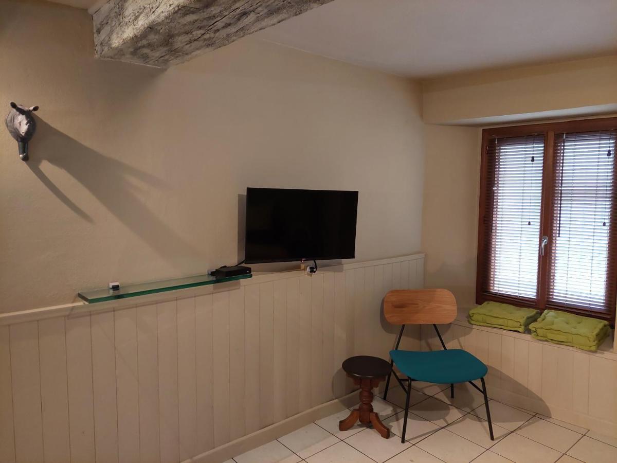 Moderne Historique Apartment Bergerac Bagian luar foto